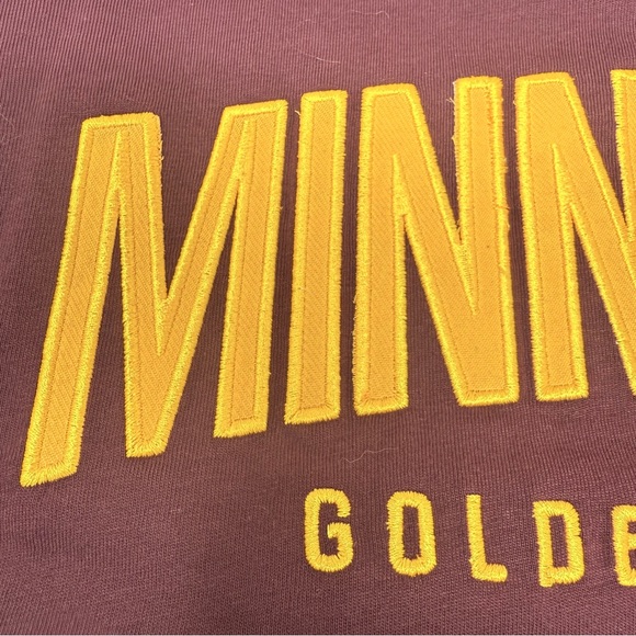 NWT-Champion Minnesota Golden Gophers Embroidered Maroon Men's XL T-Shirt - Picture 10 of 12